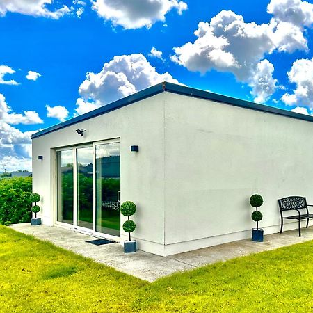Kildare Luxury Suites Экстерьер фото