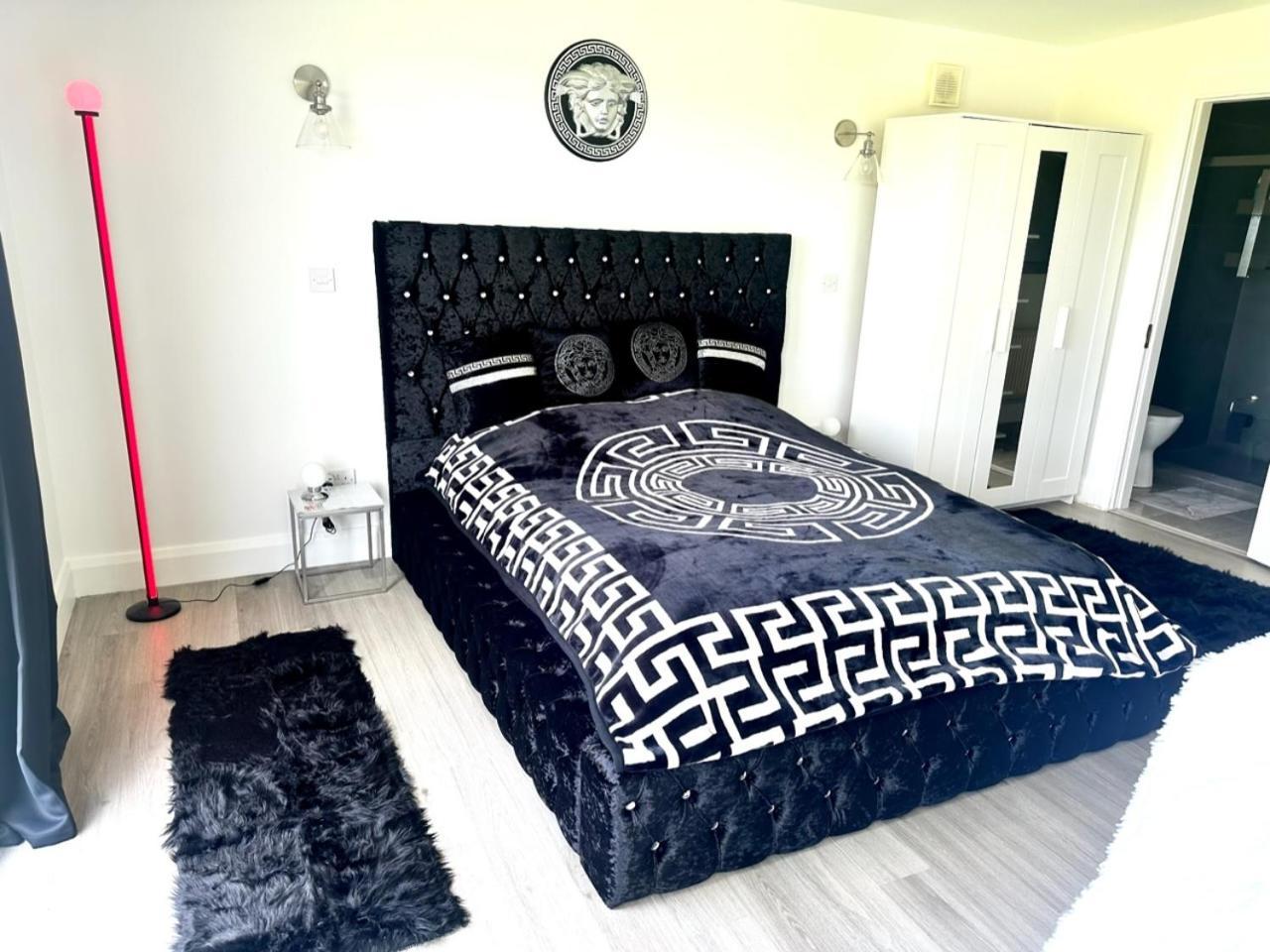 Kildare Luxury Suites Экстерьер фото