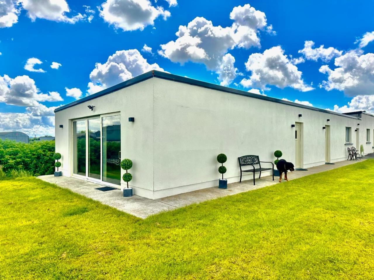 Kildare Luxury Suites Экстерьер фото