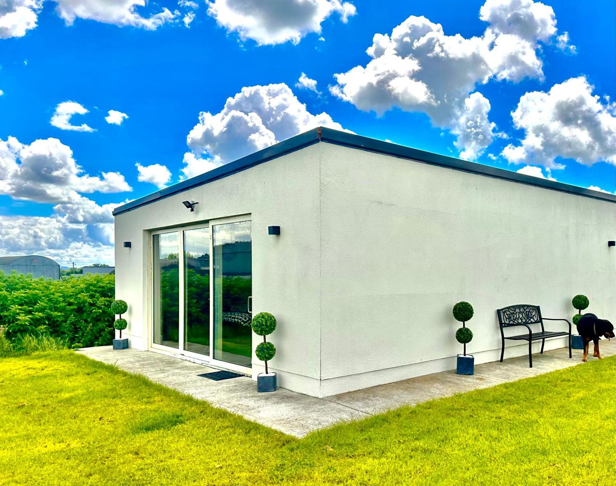 Kildare Luxury Suites Экстерьер фото